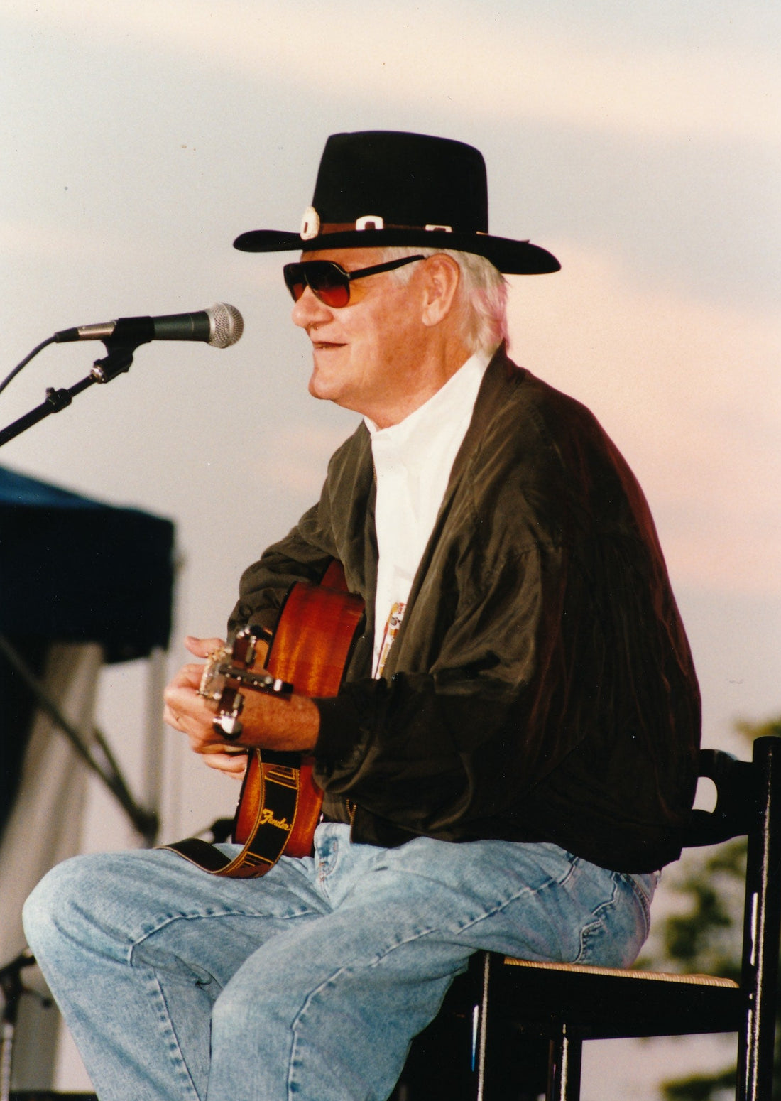Harlan Howard on stage at the Harlan Howard Birthday Bash on Music Row